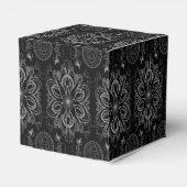 Abstracte bloemige zwarte en zilveren kubus bedankdoosjes (Achterkant)