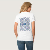 Abstracte bloemontwerp op t-shirt (Achterkant volledig)