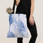 Abstracte Bloemschikking Boodschappen Strand Tote Bag (Dichtbij)