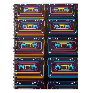 Abstracte cassettebandneonretro-muziek van backgro notitieboek