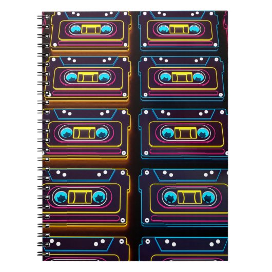 Abstracte cassettebandneonretro-muziek van backgro notitieboek (Voorkant)