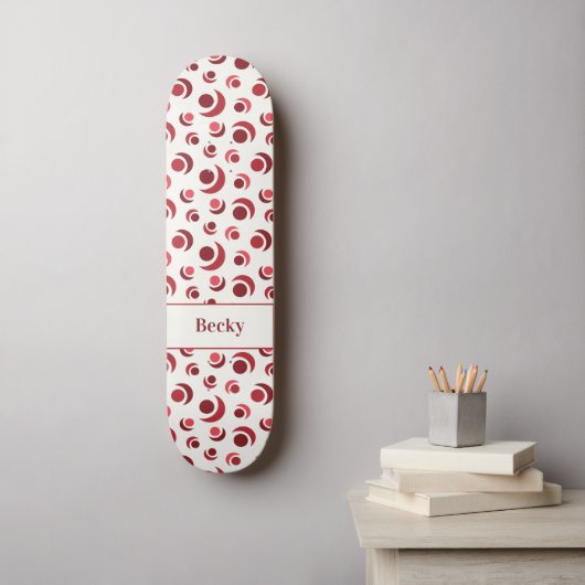 Abstracte cirkels en halvemaan in rood plus Naam Persoonlijk Skateboard (Muurkunst)
