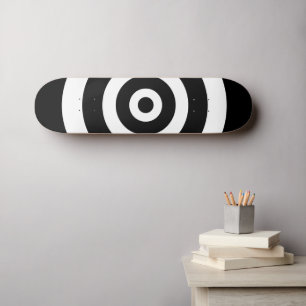 Abstracte cirkels op een skateboard in zwart en wi