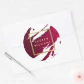 Abstracte Diep Robijnrode Penseelstreken Ronde Sticker (Envelop)