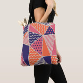 Abstracte driehoeken: geometrische achtergrond tote bag (Dichtbij)