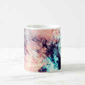 Abstracte dynamische kleurenachtergrond met verlic koffiemok (Center)