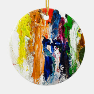 Abstracte expressie van menselijke figuren in bewe keramisch ornament