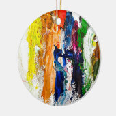 Abstracte expressie van menselijke figuren in bewe keramisch ornament (Links)