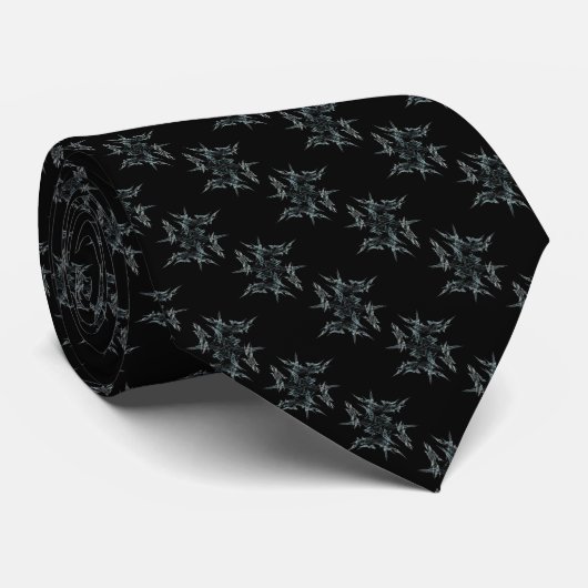 Abstracte Fractal White Snowflake op Black Necktie Stropdas (Opgerold)