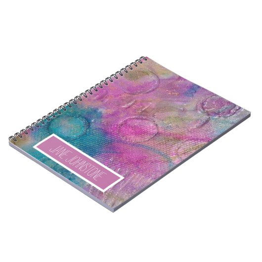 Abstracte Gemengde Media in Paars en Onduidelijke Notitieboek (Linkerzijde)