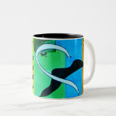 Abstracte geometrische heldere blauwe vormen tweekleurige koffiemok (Voorkant rechts)