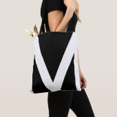 Abstracte geometrische vorm in zwart-wit tote bag (Dichtbij)