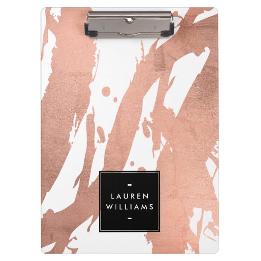 Abstracte goudpenseelstreken van Roos op wit Klembord (Voorkant)
