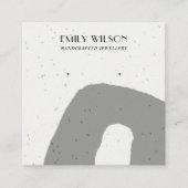 ABSTRACTE GRAY CERAMIC TEXTURE STUD EARRING DISPLA VIERKANTE VISITEKAARTJE (Voorkant)