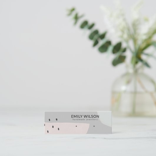 ABSTRACTE GRAY DUSKY PINK STUD EARRING DISPLAY MIN MINI VISITEKAARTJE (Staand voorkant)