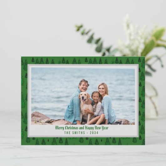 Abstracte groenblijvende bomen Familie Foto Kerstm Feestdagenkaart (Staand voorkant)