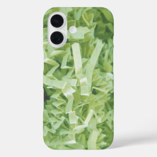 Abstracte groene gekreukelde versnipperde papieren iPhone 16 hoesje