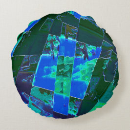 Abstracte groene weidedelen en blauwe hemel, in de rond kussen