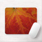Abstracte herfst-natuurfotografie van rode esdoorn muismat (Met muis)