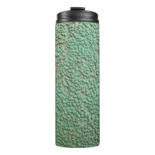Abstracte kleur geschilderd op betonnen wandtextuu thermosbeker
