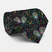 Abstracte kleurrijke Spooky Skulls Halloween Stropdas (Opgerold)