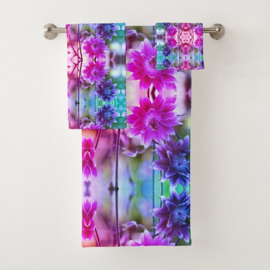 Abstracte kunst met rode en witte ventilatoren bad handdoek (Insitu)