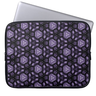 Abstracte kunstogen en een patroon van diamantwate laptop sleeve