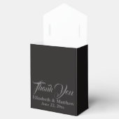 Abstracte kunstwerken met kool, gele zonnebloemen bedankdoosjes (Geopend)