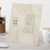 Abstracte lijst van onbewerkte natuurlijke legante reclamebord met voetstuk (Insitu)