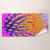 Abstracte Macro Hot Pink en Gele Coneflower Badhanddoek (Badhanddoek)