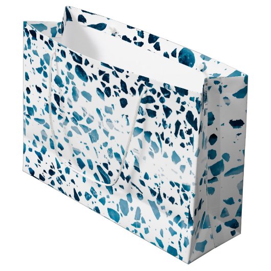 Abstracte marine Terrazzo Mosaic & Light Blue Patt Groot Cadeauzakje (Voorkant Gekanteld)