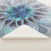 Abstracte matige bloem met blauw sherpa deken (3/4)