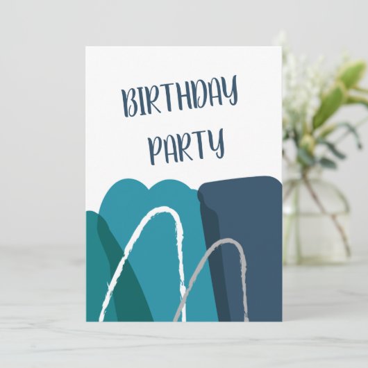 Abstracte Modern Blue verjaardagsuitnodiging Aankondiging (Staand voorkant)