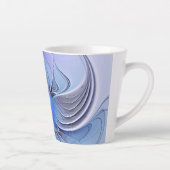 Abstracte moderne fractale kunst lavendelblauw latte mok (Rechts)