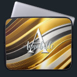 Abstracte, moderne Gold Silver- en Brongolven Laptop Sleeve<br><div class="desc">Deze moderne abstracte laptophoes is opvallend en maakt een echte indruk met de golven goud,  brons en zilveren faux metallisch. Levendig en verbluffend. Voeg een naam en een initiaal toe om het te personaliseren. Creëer door Simply Farmhouse Press.</div>