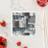 Abstracte monochrome patchwork servet (Insitu)