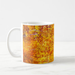 Abstracte oranje ondergrondse betonwand; koffiemok