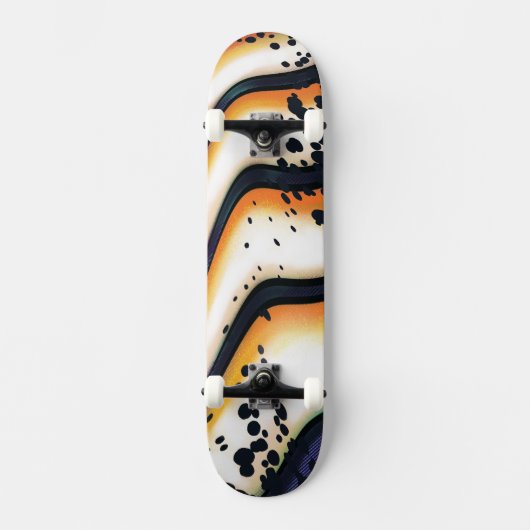 Abstracte Oranje Stroom – Modern Krachtig Grafisch Persoonlijk Skateboard (Voorkant)