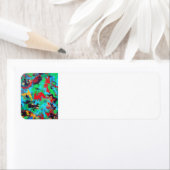 Abstracte penseelstreken met schouderwand etiket (Insitu)