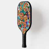 Abstracte Pepperoni Pizza Op Blauwe Achtergrond Pickleball Paddle (Links)