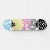 Abstracte polygender trotsvlag persoonlijk skateboard (Horizontaal)
