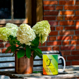 Abstracte regenboognaam monogram koffiemok