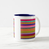 Abstracte regenboogstrepen moderne tweekleurige koffiemok (Voorkant rechts)