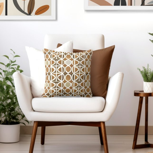 Abstracte retro kussen (Complete your elegant retro look with an exclusive Wild on Flowers  Decorative Throw PIllow.)
