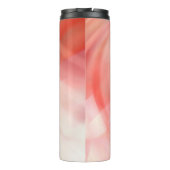 abstracte rode en roze achtergrond met witte ringe thermosbeker (Achterkant)