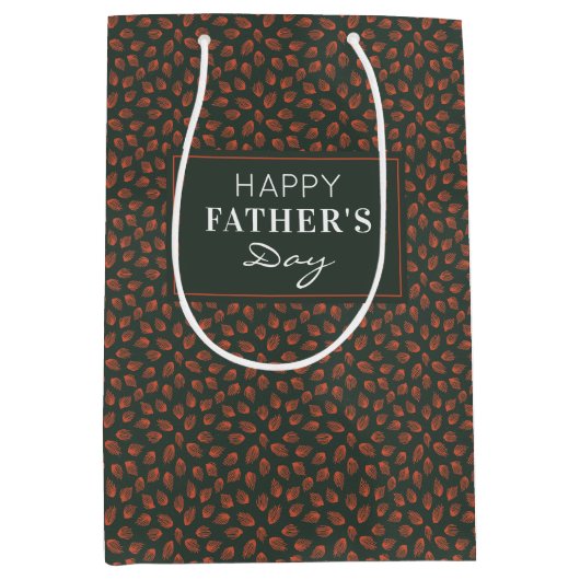 Abstracte rode veren print donkergroene Vaderdag Medium Cadeauzakje (Voorkant)