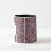 Abstracte roze bloemen en witte strepen monogram mok (Midden)