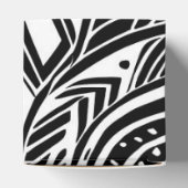 Abstracte snede voor zwarte en witte tribale bedankdoosjes (Bovenkant)