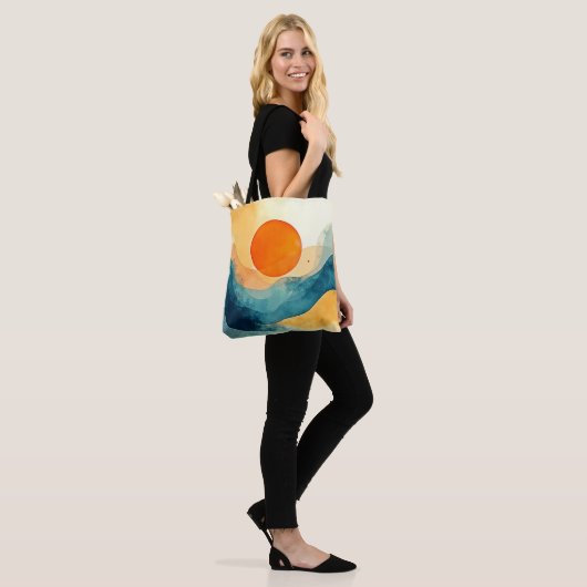 Abstracte Sunset Waves Art Tote Bag (Op model)
