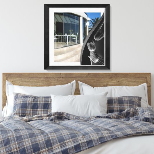 Abstracte Tulpen met witte marmer Black Canvas Afdruk (Insitu (Slaapkamer))